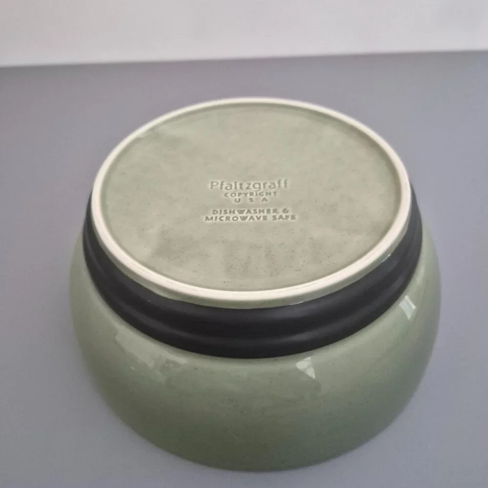 Pfaltzgraff Sphere 2 Qt Casserole Bowl, Modern Charcoal Gray & Green, USA Made